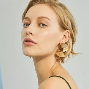 boho Twisted Spiral Geometric S shape stud earring